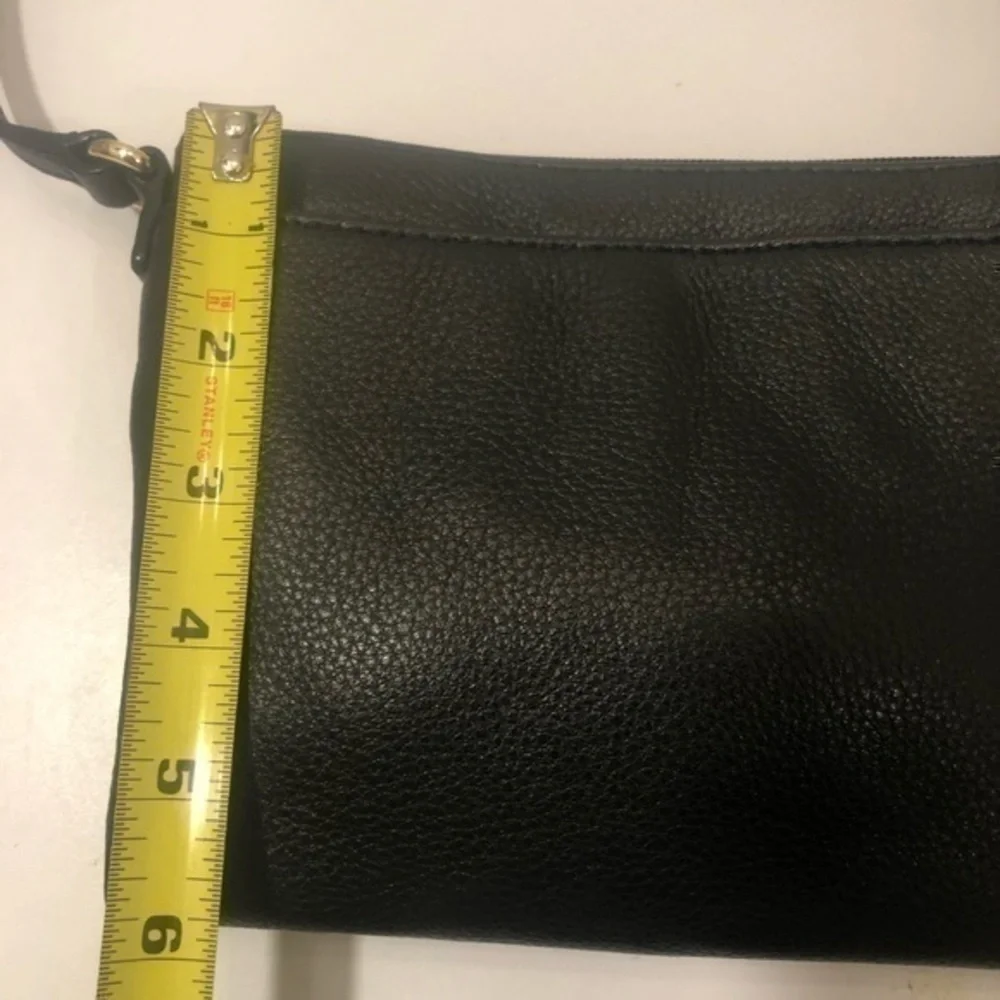 Michael kors black leather crossbody bag